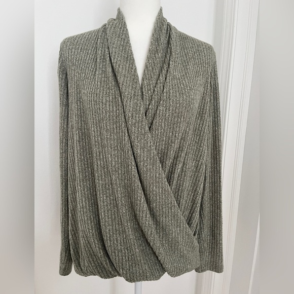ANTHROPOLOGIE AKEMI + KIN Blouse Sz S Green Woodruff Twist Draped Sweater *P18 - Picture 2 of 4